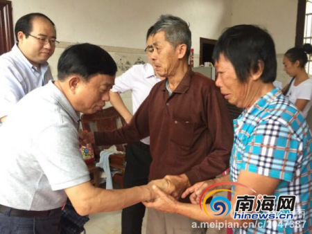 為文昌偏遠(yuǎn)地區(qū)群眾看病。文昌醫(yī)院提供