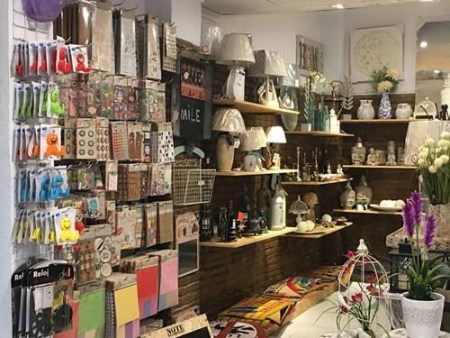 西班牙華人百元店（西班牙《歐華報(bào)》）