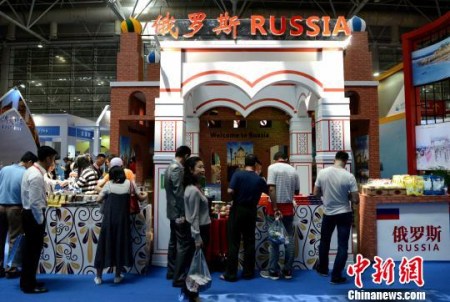  俄羅斯館受關(guān)注。　王東明 攝