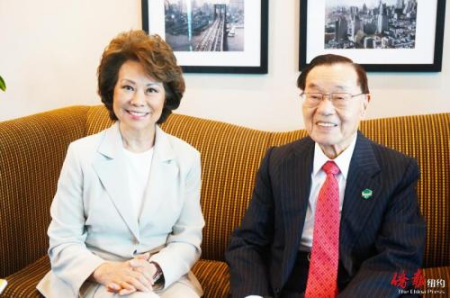 趙小蘭與父親趙錫成對話華文媒體。