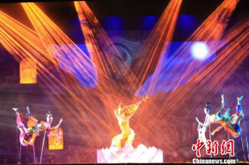 川北大木偶《絲路駝鈴》展現(xiàn)開(kāi)拓絲綢之路的傳奇?！⊥蹙?攝