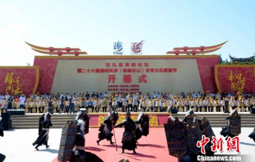 圖為《關(guān)公》舞劇折子戲表演?！埥鸫?攝