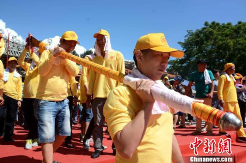 圖為關(guān)公大刀。　張金川 攝