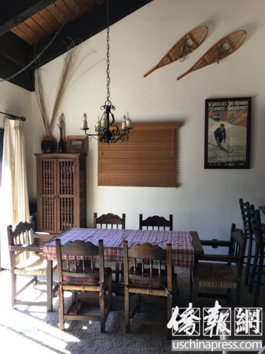 房間布置的溫馨而具有家的感覺。（美國《僑報》/于麗娜 攝）