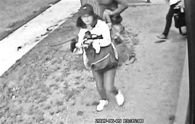 美國警方公布的章瑩穎失聯(lián)前的監(jiān)控錄像 美國警方公布的章瑩穎失聯(lián)前的監(jiān)控錄像