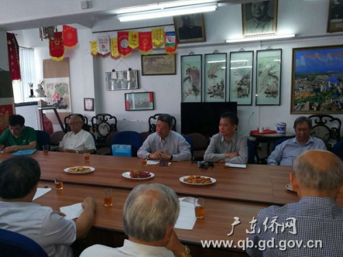 在毛里求斯仁和會館與社團會談 在毛里求斯仁和會館與社團會談