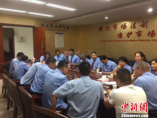 外調(diào)委座談會。外調(diào)委提供