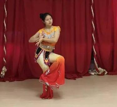 (南非約堡華星藝術(shù)團(tuán)黃晶晶) (南非約堡華星藝術(shù)團(tuán)黃晶晶)