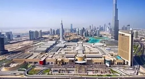涂先生自由活動的DUBAI MALL，是全球最大的購物中心