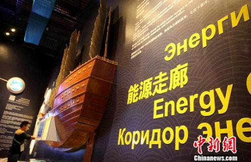 阿斯塔納世博會(huì)主題為“未來能源”，以“未來能源 綠色絲路”為主題的中國(guó)館與其深度契合?！∥凝埥?攝