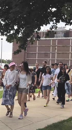 嫌疑人克里斯滕森疑似出現(xiàn)在章瑩穎祈禱會(huì)的現(xiàn)場(chǎng)。