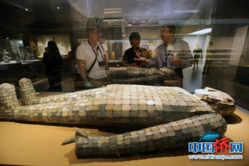 世界華裔杰出青年參觀南京博物院館內(nèi)藏品，了解中國(guó)歷史文化?！?a target='_blank' >中新社</a>記者 泱波 攝