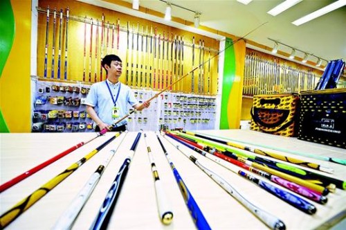 80后高純掌管的釣魚王公司，開展了一系列技術(shù)創(chuàng)新。(倪娜 攝)