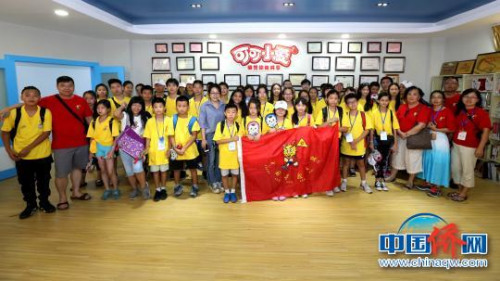 圖為營(yíng)員合影?！∨崂?攝