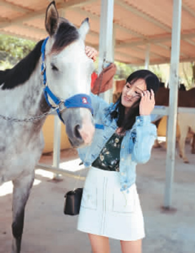 利用間隔年自我調(diào)整，張力為在旅行途中收獲的不僅僅是快樂，更是迎接挑戰(zhàn)的勇氣。