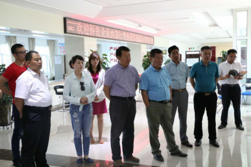 考察兵團烏魯木齊工業(yè)園