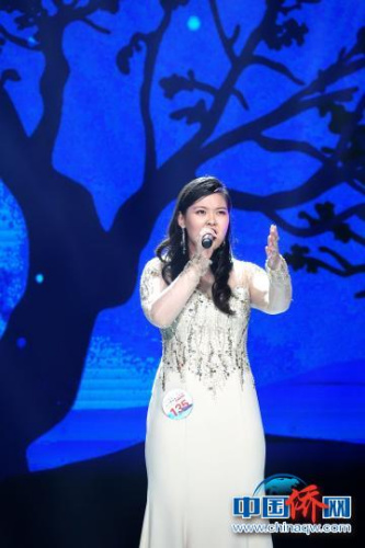 去年參加“水立方杯”青少年組比賽，今年“轉(zhuǎn)戰(zhàn)”成人組的劉心倚?！「稄?qiáng)　攝