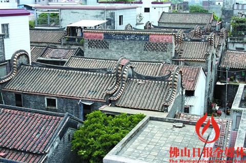 俯瞰牧伯里的鑊耳屋屋頂，可惜的是，不少古建已被拆除。