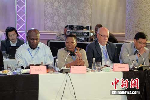 圖為非方媒體代表發(fā)言。 宋方燦 攝