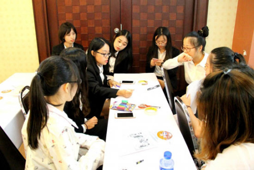 分組教學(xué)討論。（國家漢辦網(wǎng)站圖片）