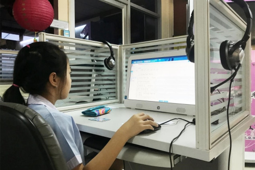 圖為HSK網(wǎng)考二級小考生馬素心。