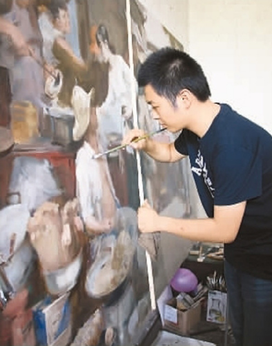 湯雨松認為，海歸教師有優(yōu)勢但也存在短板，回國任教應該發(fā)揮優(yōu)勢并及時彌補不足。