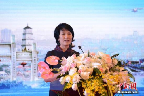 9月11日，第九屆世界華文傳媒論壇在福州閉幕。圖為中國新聞社總編輯王曉暉宣讀第九屆世界華文傳媒論壇宣言。<a target='_blank' >中新社</a>記者 崔楠 攝