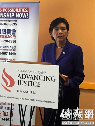 9月16日中午，國會(huì)議員趙美心在東洛杉磯學(xué)院就入籍的重要性開現(xiàn)場(chǎng)講座。（美國《僑報(bào)》/章寧 攝）