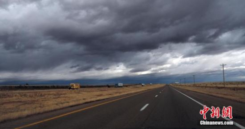 美國66號公路始建于1926年，全長2278英里，始于芝加哥，止于洛杉磯。被美國人稱為母親之路。 <a target='_blank' >中新社</a>發(fā) 毛建軍 攝