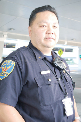 資料圖：晉升為分局長(zhǎng)職級(jí)的印大正，是來(lái)自中國(guó)臺(tái)灣的移民。(美國(guó)《世界日?qǐng)?bào)》/李秀蘭 攝)