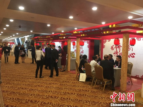 現(xiàn)場各種展位，包括法律咨詢，華文教育，華文媒體等。<a target='_blank'  >中新網(wǎng)</a>記者 富宇 攝