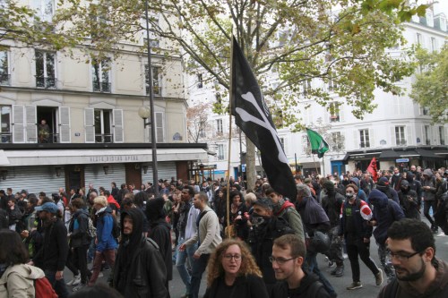 這次游行，年輕人成了主力軍。(《歐洲時報》/孔帆 攝)