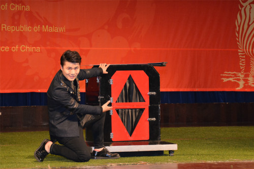 魔術(shù)表演。