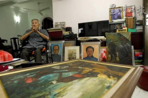 5.客廳擺放著張?zhí)煜噙@些年來(lái)的畫作。（馬來(lái)西亞《星洲日?qǐng)?bào)》）