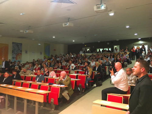 大會現(xiàn)場。（法國《歐洲時報》/黃冠杰 攝）