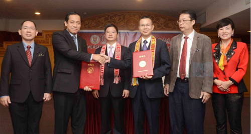 簽字儀式現(xiàn)場。