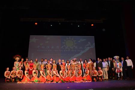 演出人員合影。