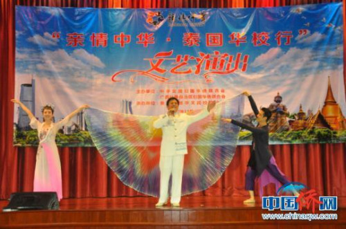 圖為精彩的演出現(xiàn)場(chǎng)。林浩　攝