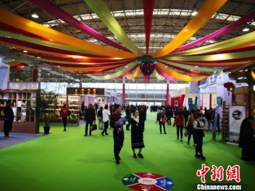 11月15日，第十一屆海峽兩岸茶業(yè)博覽會現場?！￡悅?攝