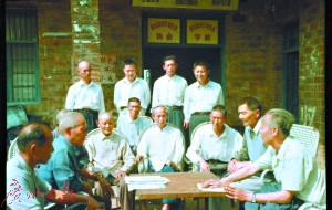 細(xì)菌戰(zhàn)受害者經(jīng)常聚在一起，商討如何對(duì)日訴訟。