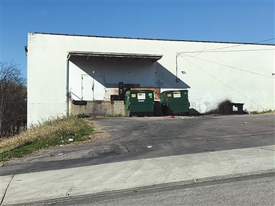 事發(fā)時，王如鑫準(zhǔn)備去垃圾回收處取回垃圾桶。田納西新聞發(fā)行人John Wang供圖