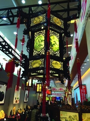 江門宮燈制作項目省級非遺傳承人李仰東制作的江門宮燈