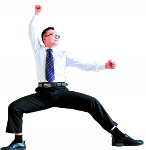 潘錦文曾通過梅花拳恢復(fù)健康。