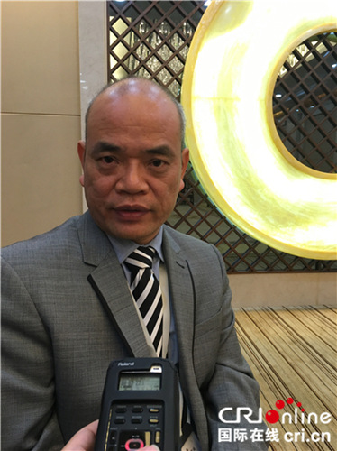 新西蘭林金洪醫(yī)師接受記者采訪 新西蘭林金洪醫(yī)師接受記者采訪