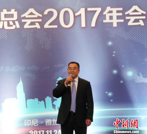 圖為新當(dāng)選的印尼中國商會總會主席宮本才致辭。　林永傳 攝