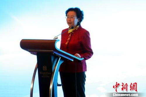 江西省委常委、組織部部長(zhǎng)趙愛(ài)明出席開(kāi)幕式并講話(huà)?！⒄祭?攝