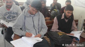 在伊斯蘭堡學(xué)習(xí)中文的巴基斯坦青年。（德國(guó)之聲中文網(wǎng)）