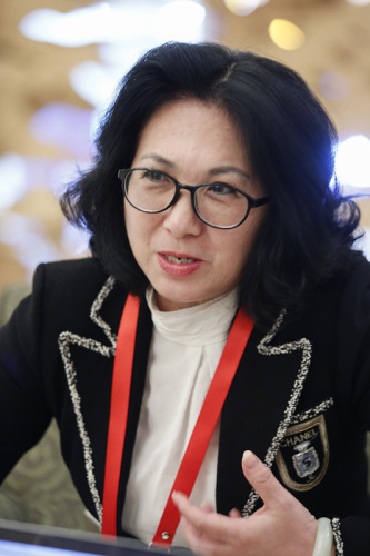 12月19日，德國華人華僑聯(lián)合會主席李阿平接受本報記者專訪。（《歐洲時報》/ 特約記者王駿 攝）