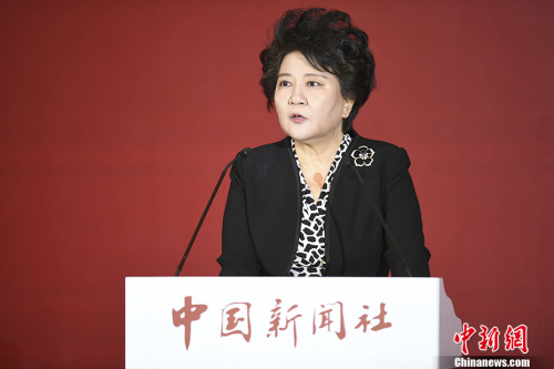 12月21日，中國國務(wù)院僑務(wù)辦公室主任裘援平出席由中國新聞社主辦的國是論壇2017年會時表示，走進新時代，要凝聚僑心僑力同圓共享中國夢。 <a target='_blank' >中新社</a>記者 崔楠 攝