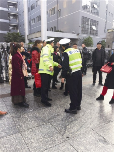 孩子差點(diǎn)生在考點(diǎn)，幸虧緊急送醫(yī)分娩